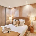 Charming Flat In The Heart Of Apartmán *