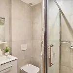 Charming Flat In The Heart Of *