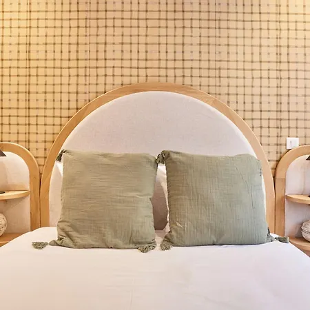 Charming Flat In The Heart Of *
