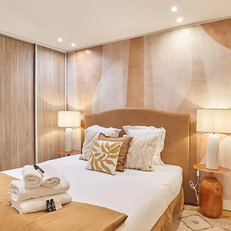 Charming Flat In The Heart Of * Paris